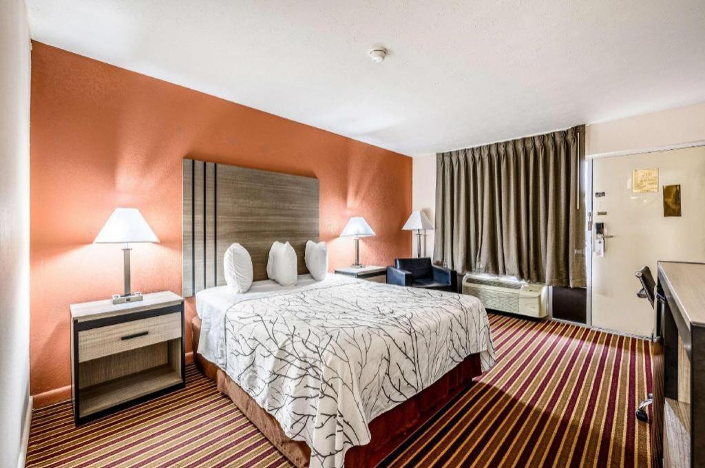 Americas Best Value Inn Heflin Bagian luar foto