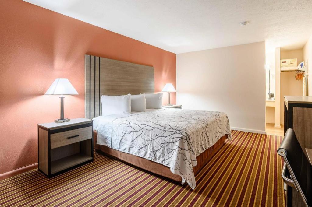 Americas Best Value Inn Heflin Bagian luar foto